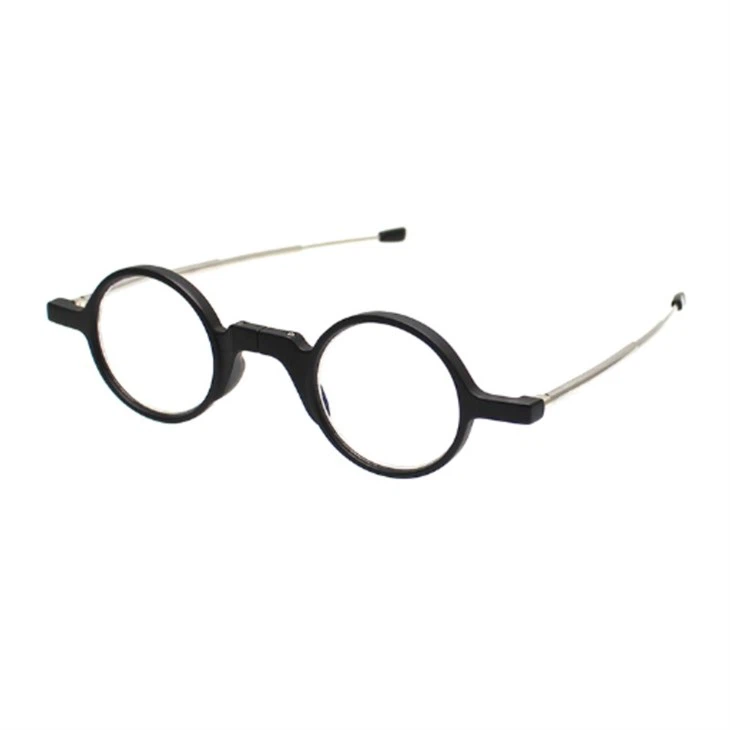 9 Foldable plastic reading glasses